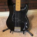 Squier Matt Freeman Precision Bass Black
