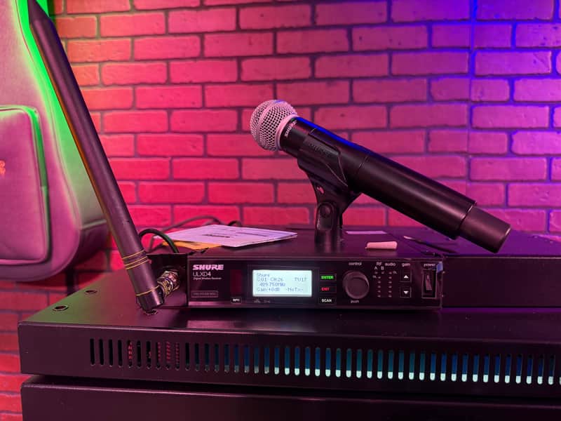 Shure ULXD4 Wireless microphone system G50 image 1
