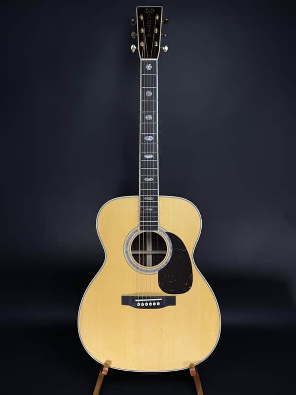 Martin J-40 Acoustic Guitar image 1