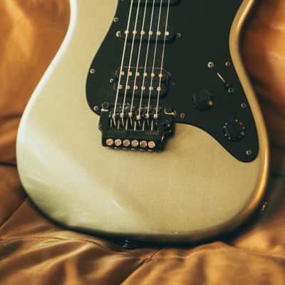 RARE Fender Japan Contemporary / Boxer Stratocaster  1985-1987 - Silver / Pewter Collector Condition image 4