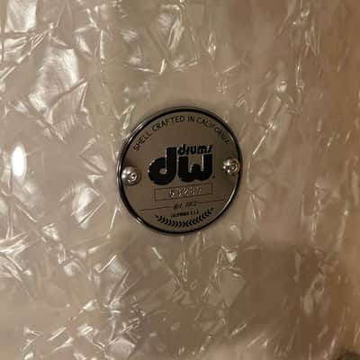 DW Classics Series 14x16" Floor Tom in Vintage Marine image 3