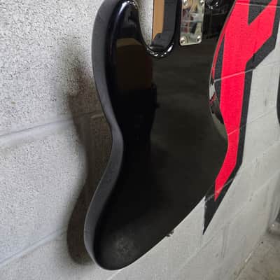 Fender Standard Jazz Bass with Rosewood Fretboard 1999- Bartolini Pick Ups- Black image 13