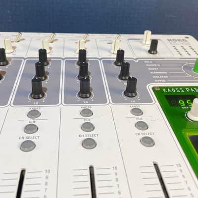 Korg KM-402 Dynamic Dj Mixer W/ Kaoss Pad EQ Selector & Effects image 5