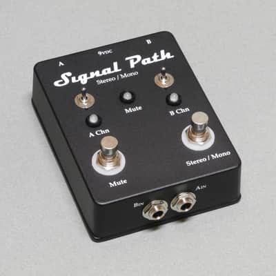 Stereo/Mono Output Configuration Pedal w/ Master Kill (Mute) switch for use with A/B Amp Switcher image 3