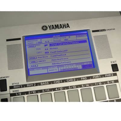 Yamaha PSR-S550 Silver 61 Key Digital Keyboard - New in Box | Reverb