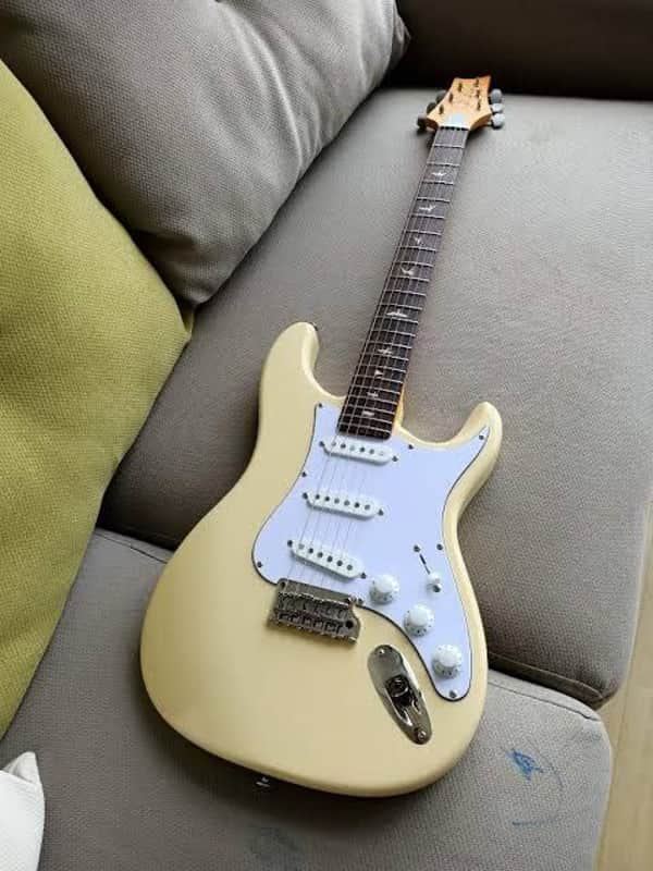 PRS SE Silver Sky 2022 - Present - Moon White image 1
