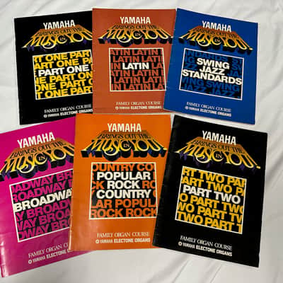 Lot of 6 Old Vintage Yamaha Organ Course Books Sheet Music Latin, Jazz, Broadway, & Country image 1