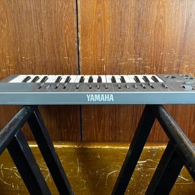 Yamaha CS01 vintage analog monophonic synthesizer image 7