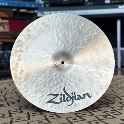 Zildjian 17" Dark Crash Thin image 2