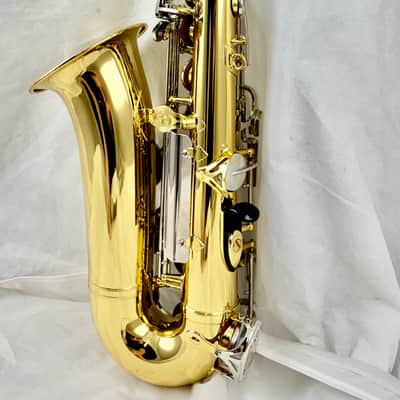 Yamaha YAS-26 Standard Alto Saxophone Lacquered Brass image 10