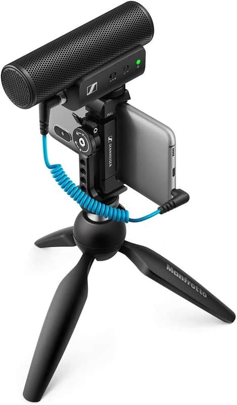 SENNHEISER Professional MKE 400 + Mobile Kit, Directional On-Camera Microphone with Smartphone Clamp & Manfrotto PIXI Mini Tripod, 509257, Auxiliary,Black image 1
