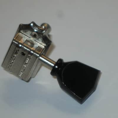 ONE near A+ genuine Gibson (Kluson) Deluxe Vintage Style Tuner for high D, A, low E side - PMMH model but with Black BUTTON (& says KLUSON DELUXE) + screws, washer, & nut with threaded shaft - HARDWARE: Nickel (from 2013 LPJ - NO guitar included) image 9