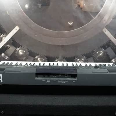Yamaha PSR-E463 61-Key Touch-Sensitive Portable Keyboard image 4
