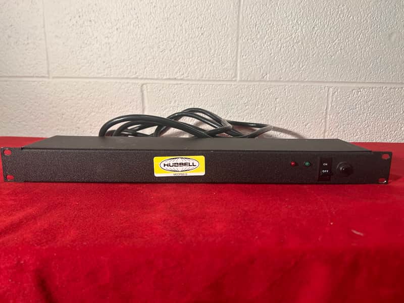 Hubbell MCCPSS19 Rack Mount Power Strip image 1