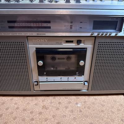 Sony CFS D7 Cassette Tape Player Deck Boombox Portable Radio AM FM Recorder image 3