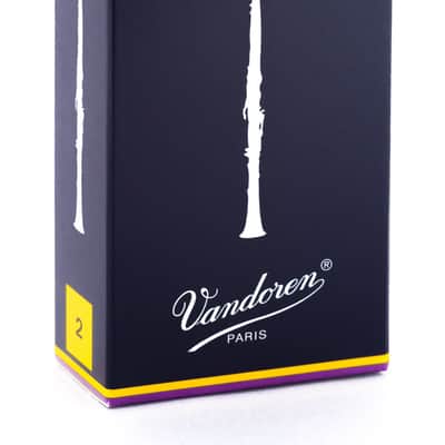 Vandoren CR102 Traditional Bb Clarinet Reeds - Strength 2 (Box of 10)