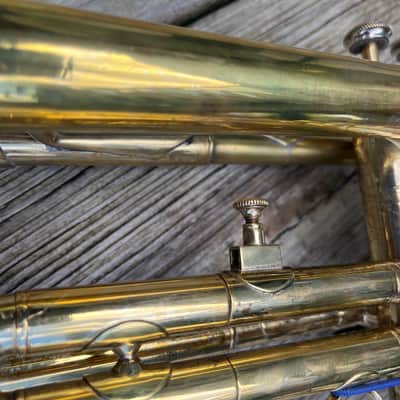 Couesnon Bb trumpet Circa 1950s - Lacquer image 8