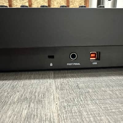 Native Instruments Komplete Kontrol A49 2018 - Present - Black image 8
