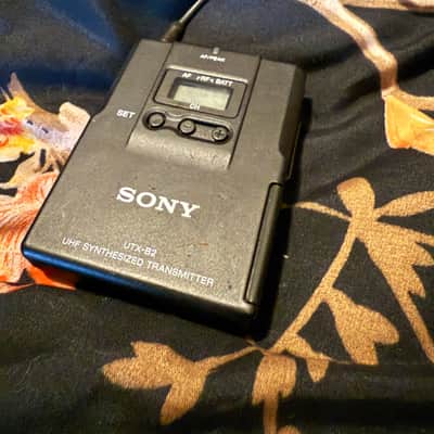 Sony URX-P2 Synthesized Diversity Tuner & UTX-B2 Transmitter #45106 image 3