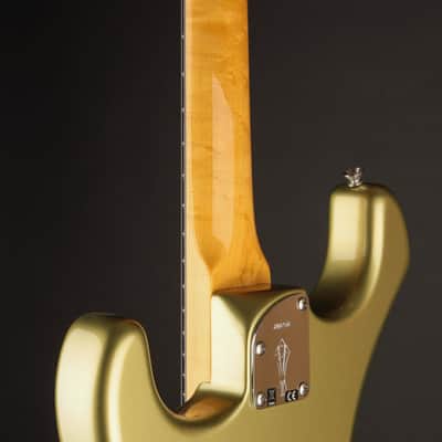 Fender Johnny A Signature Stratocaster Lydian Gold Metallic image 10