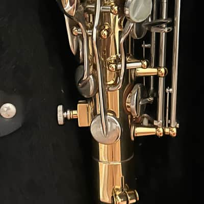 Bundy BAS-300 Student Alto Saxophone 2010s - Lacquered Brass image 6