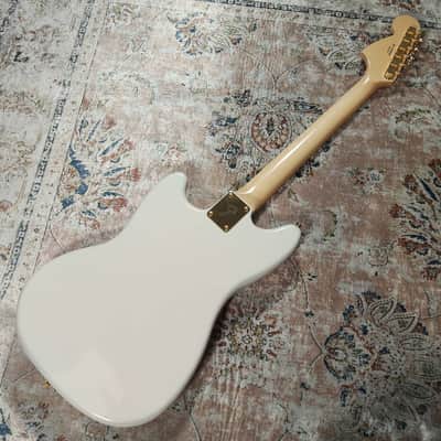 *NEW IN BOX* 2025 Fender Japan Limited Edition Traditional Collection, 60's Mustang White Pearl Gold with Matching Headstock - MIJ JD25 image 5
