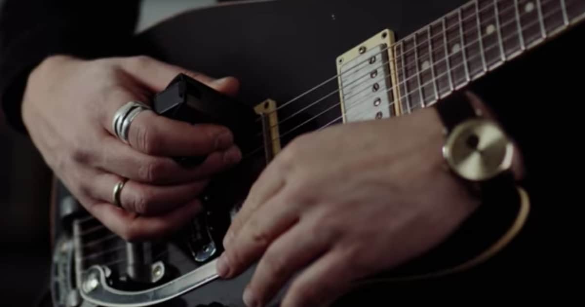 TC Electronic Challenges the EBow with Its New Aeon | Reverb News