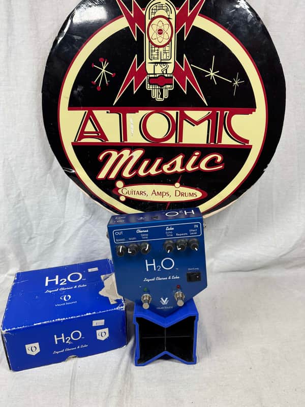 Visual Sound H2O v1 Liquid Chorus & Echo Delay Pedal with Box image 1