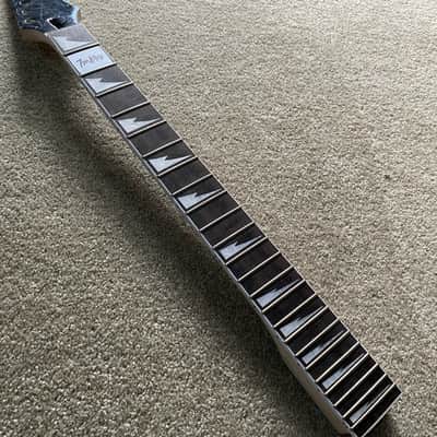Black Maple Guitar Neck with Rosewood 24 Frets Fingerboard image 3