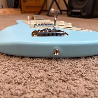 Fender MIJ Junior Collection Jazzmaster 2021 - Present - Satin Daphne Blue image 13