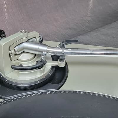 Technics SL1600MK2 Fully Automatic Turntable / Record Player w/ Shure Cartridge & Stylus (video) image 9