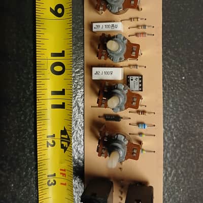 Peavey Combo 300 front circuit board 1985 - Yellow image 4