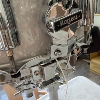 Rogers DynaSonic No. 36 Re-Issue White Marine Pearl Beavertail Snare Drum 2024 image 3