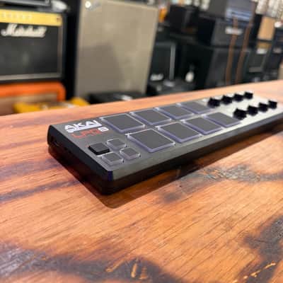 Akai LPD8 2010s - Black image 2