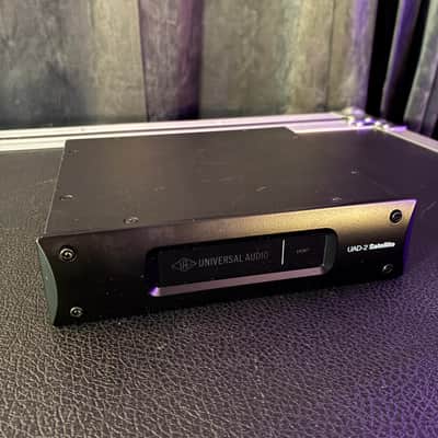 Universal Audio UAD-2 Satellite OCTO Core Thunderbolt DSP Accelerator 2019 - 2020 - Black image 1