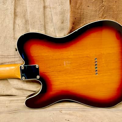 Fender MIJ Traditional 60's Telecaster Custom 2018 - 3 Tone Sunburst image 9