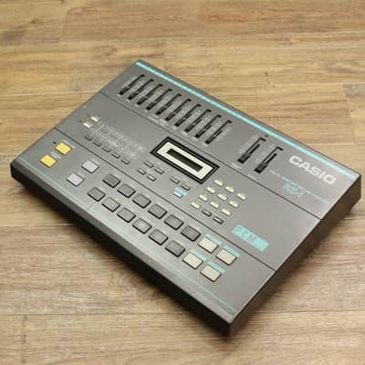Casio Rz 1 [101528] (08/31)
