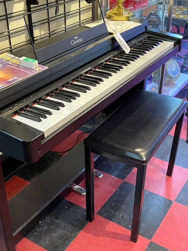 Yamaha CLP-260 Clavinova - Black with Chair | Reverb