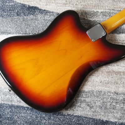1997-2000 Fender Japan CIJ JG66-85 ’62 Reissue Jaguar 3-Tone Sunburst image 4