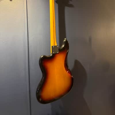 Fender Pawn Shop Bass VI 2013 - 2014 - 3-Color Sunburst image 4
