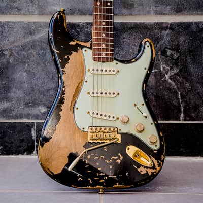 Fender Custom Shop ’60 Stratocaster Ultimate Relic, Masterbuilt by Jason Smith, Black with Gold HW image 1
