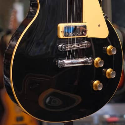 Gibson 2001 Les Paul Deluxe, Ebony (Pre-Owned) image 1