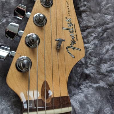 Fender American Professional Stratocaster with Rosewood Fretboard 2017 - 2019 - 3-Color Sunburst image 2