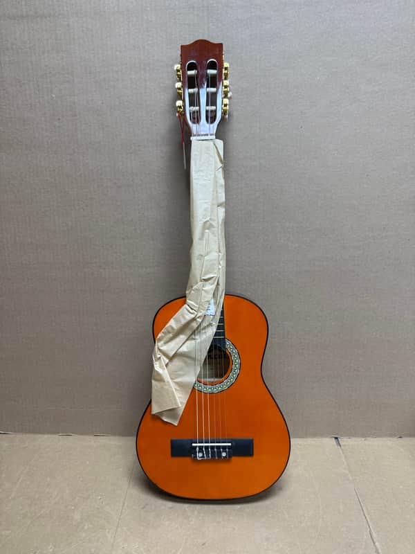 Stadium ST-CC4 1/2-Size Classical Guitar – B-Stock image 1