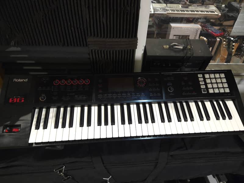 Roland FA-06 61-Key Music Workstation