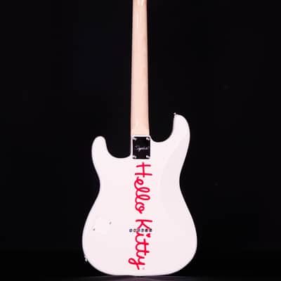 Fender® x Hello Kitty® White Stratocaster® image 7
