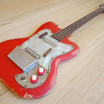 1965 Danelectro Coral Deluxe Vintage Electric Bass Guitar Fiesta Red Full Scale image 13