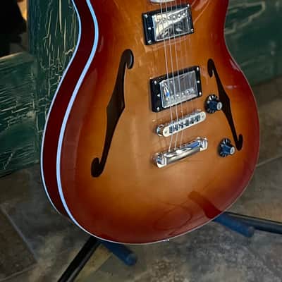Squier Affinity Starcaster Deluxe HH Semi-Hollow Electric Guitar Sienna Sunburst image 3
