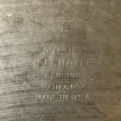 Vintage 1970s Avedis Zildjian - 16" Crash Cymbal (1032g) image 3