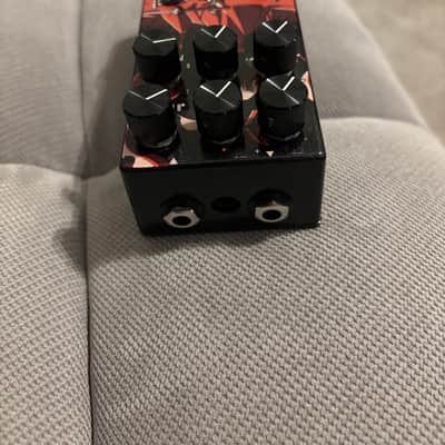Walrus Audio ARP-87 Multi Function Delay Limited Edition - Gear Hero 2018 - Phone Red Texture / White Ink image 2